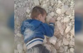 Η φωτογραφία με τον 6χρονο νεκρό Κούρδο που στοιχειώνει του πάντες
