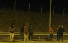 ΣΥΝΟΡΑ: Αλλοδαποί με ποινικό παρελθόν -Έκοψαν φράκτη και μπαίνουν μπουλούκια